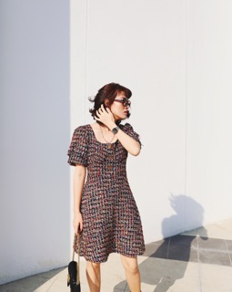 Đầm dạ tweed cổ vuông