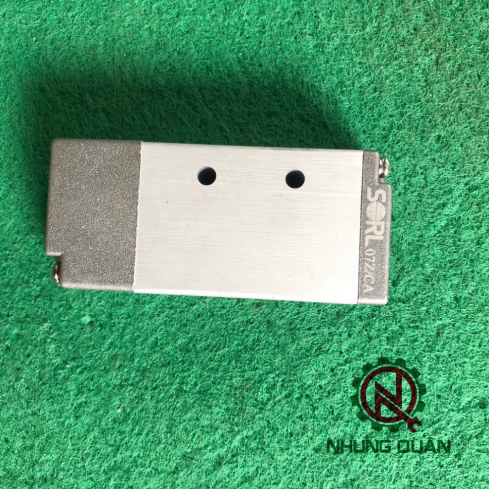 Van chia hơi chuyển tầng HOWO . DONGFENG