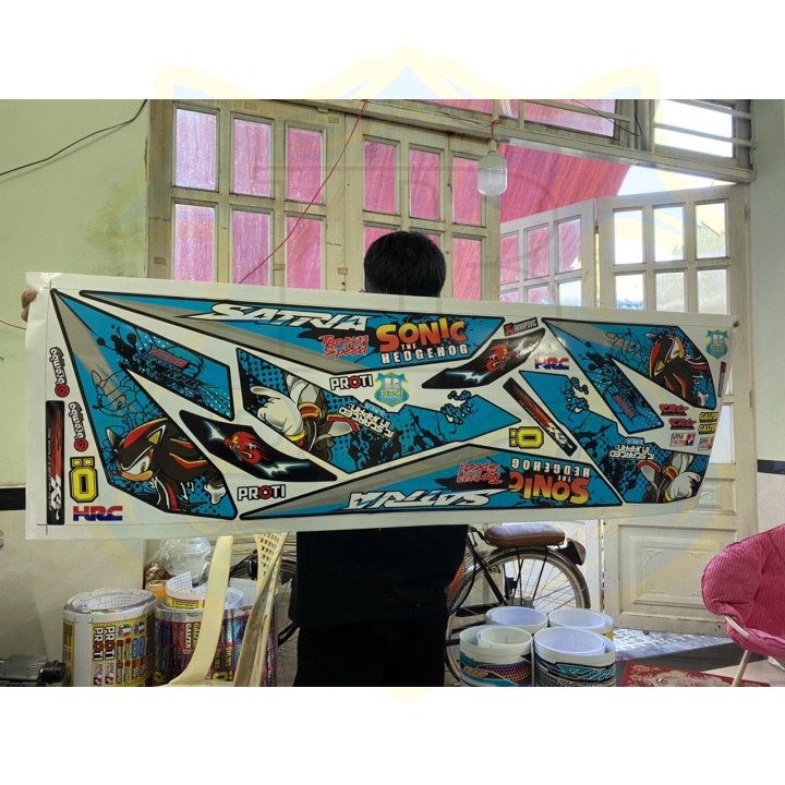 ( Quí khách vui lòng mang ra tiệm cho thợ dán ) Tem Satria fi mẫu sonic đen