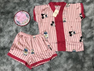 Bộ satin đùi hoạ tiết