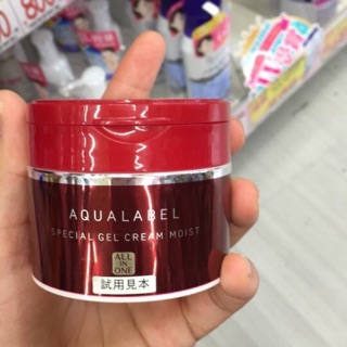 Kem dưỡng da Shiseido Aqualabel đỏ