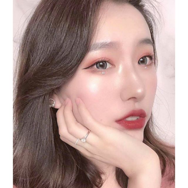 Tina's huyền trang