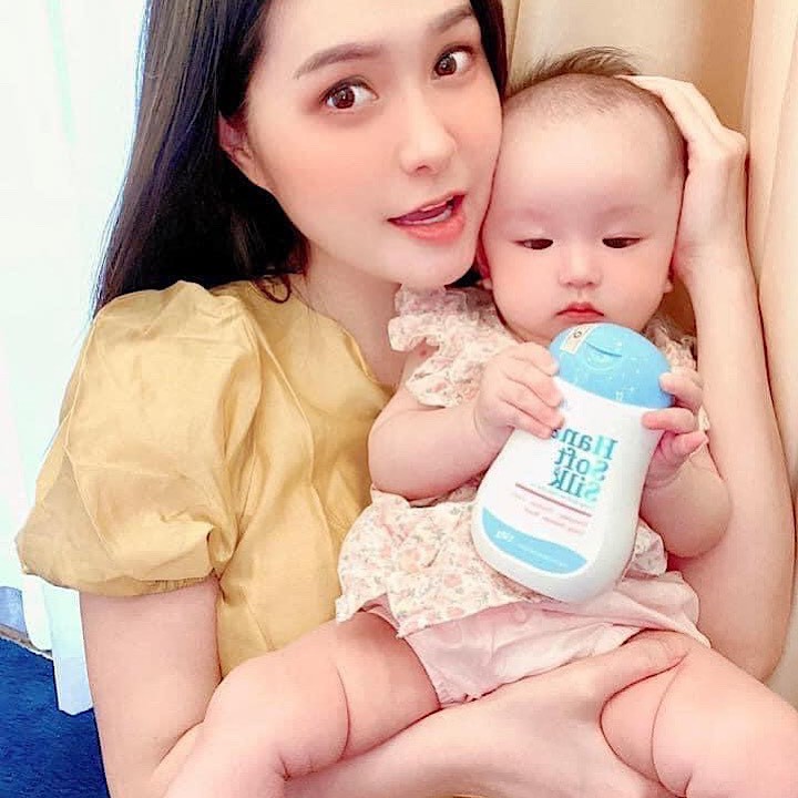 Dung Dịch Vệ Sinh Phụ Nữ HANA SOFT SILK Chính Hãng Vệ Sinh Bím Làm Hồng Se Khít Vùng Kín Khử Mùi Hôi Giảm Ngứa DASATA