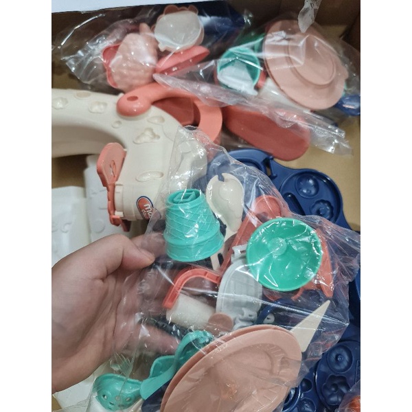 Bàn đất nặn (bột nặn) lớn, chủ đề tiệm  bán kem đồ chơi DIY cho bé, hộp gần 50cm