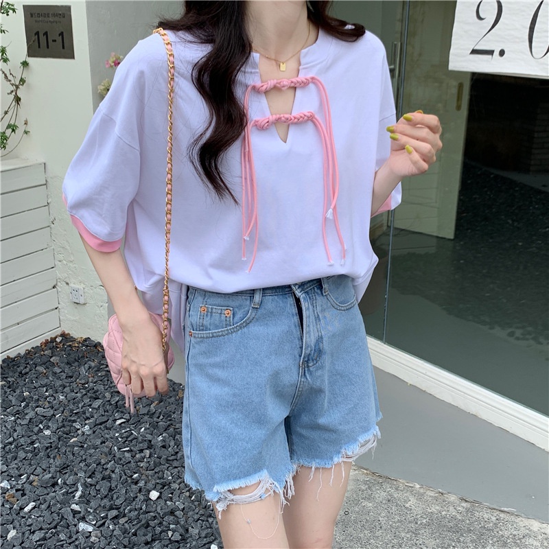 Áo thun Ielgy ngắn tay cổ chữ v màu sắc tương phản phong cách hàn quốc cho nữ