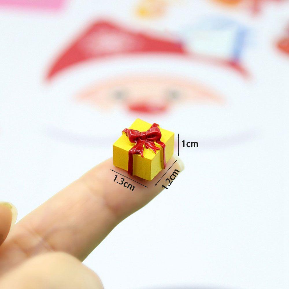 Bộ 10 Món Phụ Kiện Trang Trí Giáng Sinh Tỉ Lệ 1 / 12