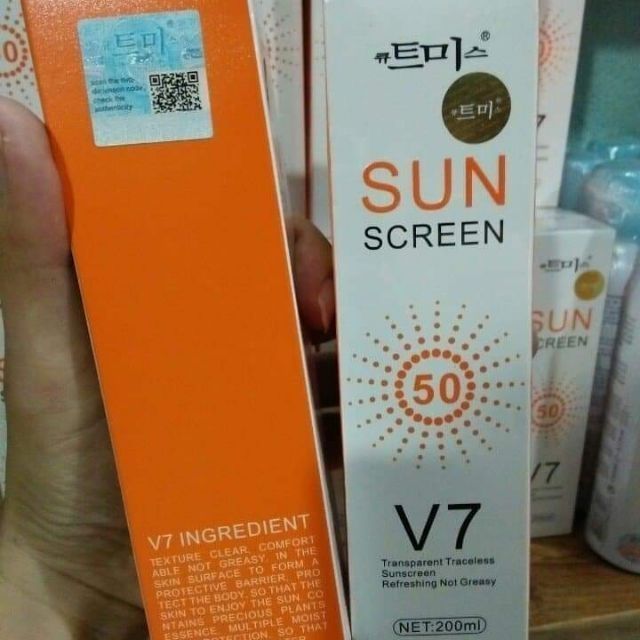 Kem Chống Nắng V7