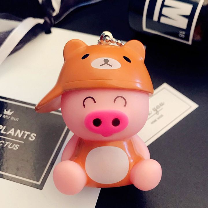 Móc chìa khóa hình con lợn heo cute đội mũ Treo balo túi xách dễ thương