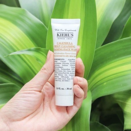 Sữa rửa mặt hoa cúc Kiehl's Calendula Deep Cleansing Foaming Face Wash
