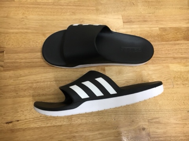Dép adidas chính hãng ạ