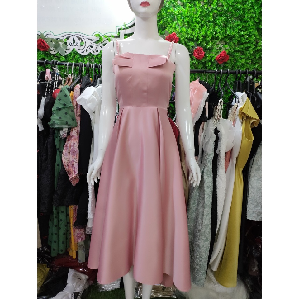 Váy đầm thiết kế xoè dài 2 dây phối nơ ngực.