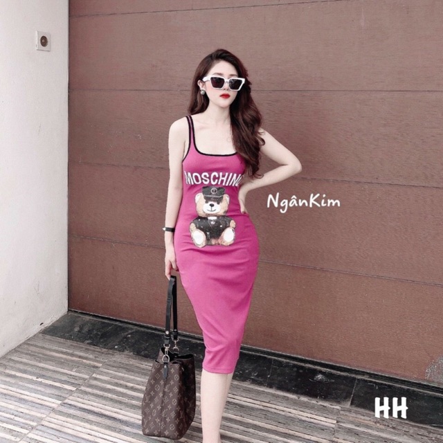 [Mã FASHIONT4WA2 giảm 10K đơn 50K] Váy sát nách in hình Moschino siêu tôn dáng