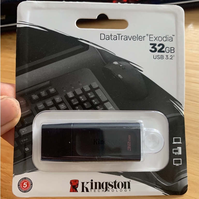 USB Lưu Trữ,USB KT 8G, 16G DTSE9, DT101G2 thiết kế nhỏ gọn, vỏ nhôm chống nước, nắp xoay treo chìa khóa.