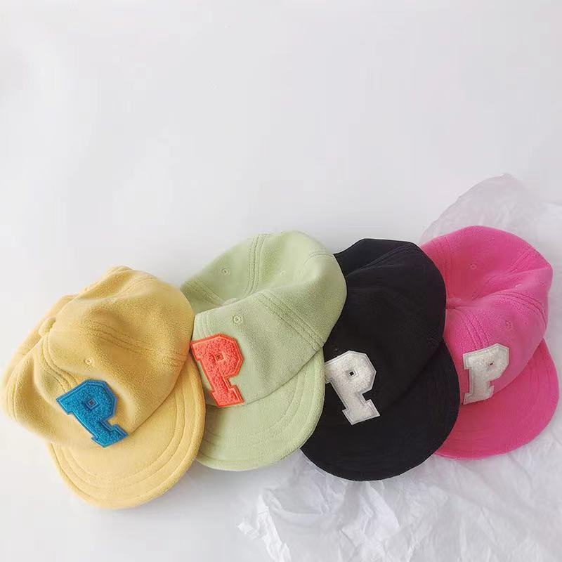 Mũ Lưỡi Trai Che Nắng Vải Lông Cừu Mềm Màu Kẹo In Chữ P Thời Trang Hàn Quốc Xinh Xắn Cho Bé