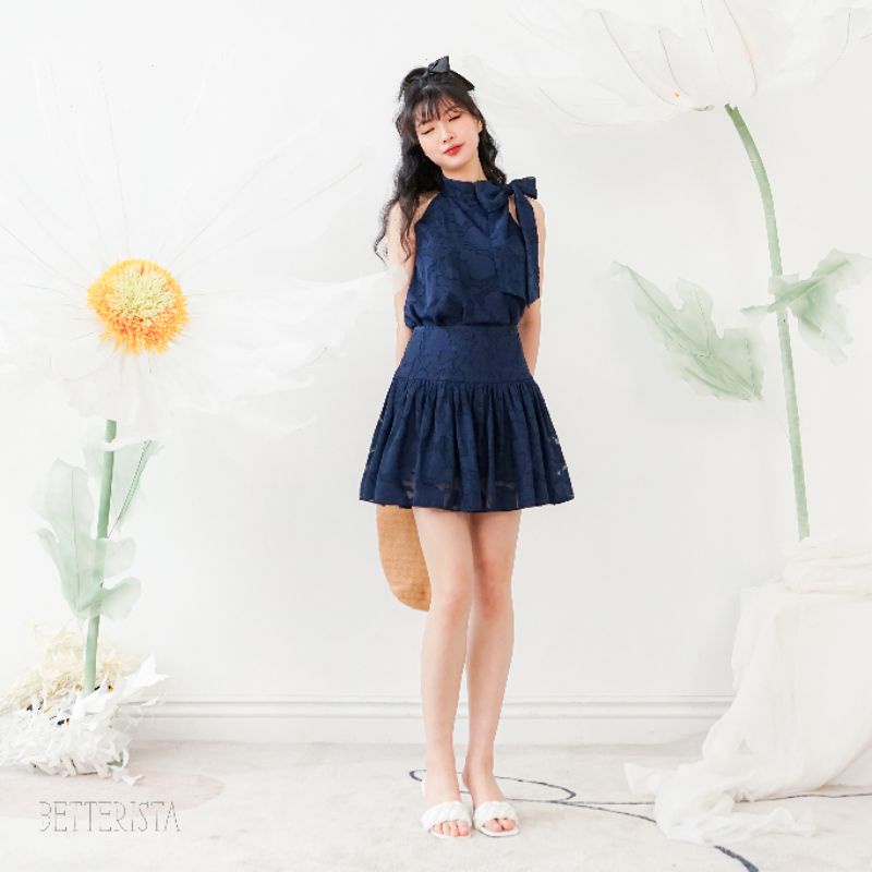 Set quần áo cổ yếm váy xoè Lydia