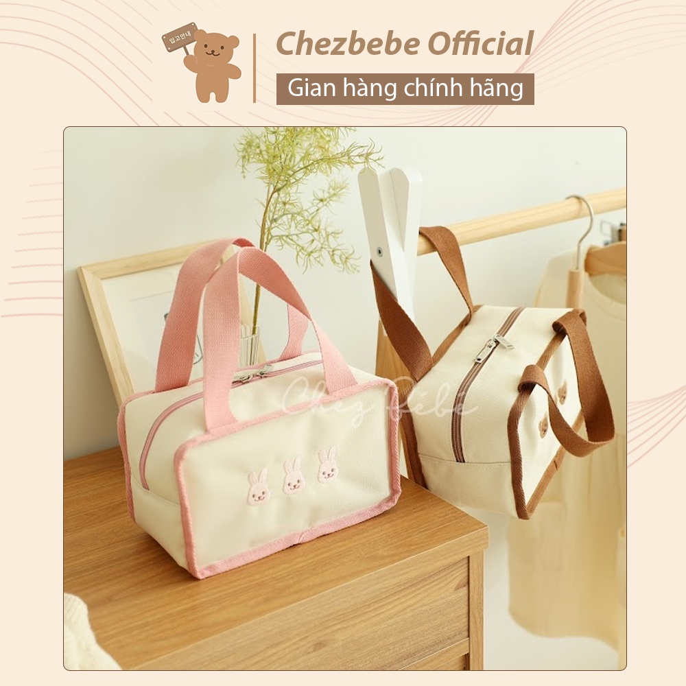 Túi giữ nhiệt thể thao thêu Chezbebe thêu gấu, thỏ, hổ - Kích thước 23*14*12cm