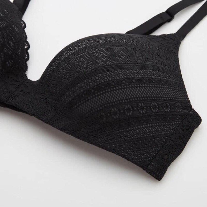 Áo Bra Uniqlo auth vợt sale 50 % Nhật