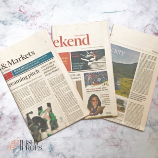 Phụ kiện chụp ảnh- Báo tiếng Anh vintage