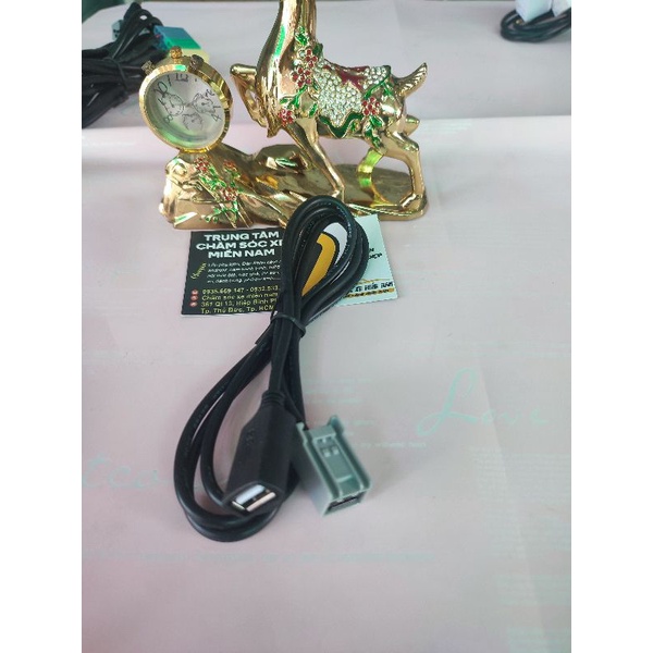 Jack usb CD oto mitsubitshi-xpander