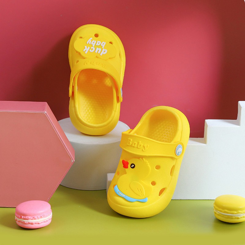 Dép sandal đế mềm chống trượt họa tiết hoạt hình thời trang mùa hè cho trẻ em