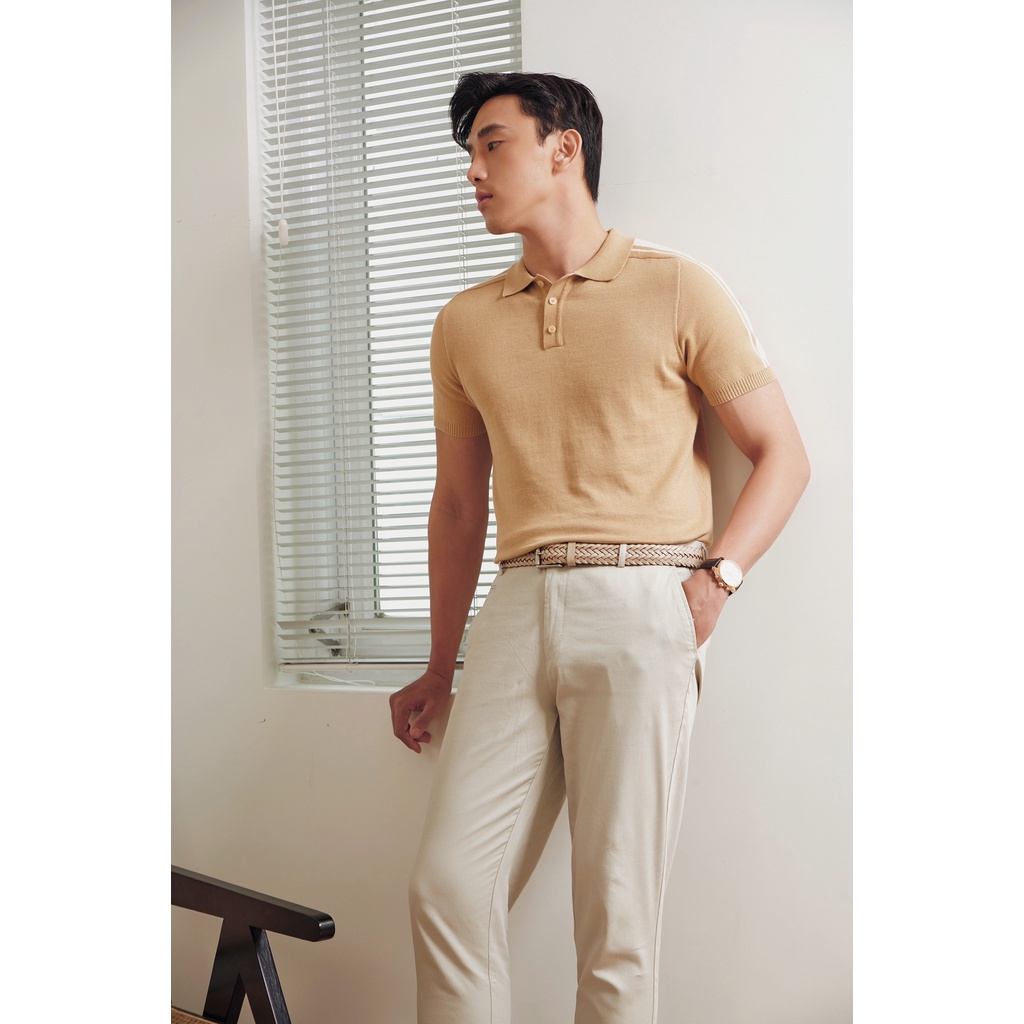 A/G Polo Dệt Kim Màu Beige Kết Hợp Sọc Trắng Hai Bên Vai Tinh Tế Thời Trang Thanh Lịch