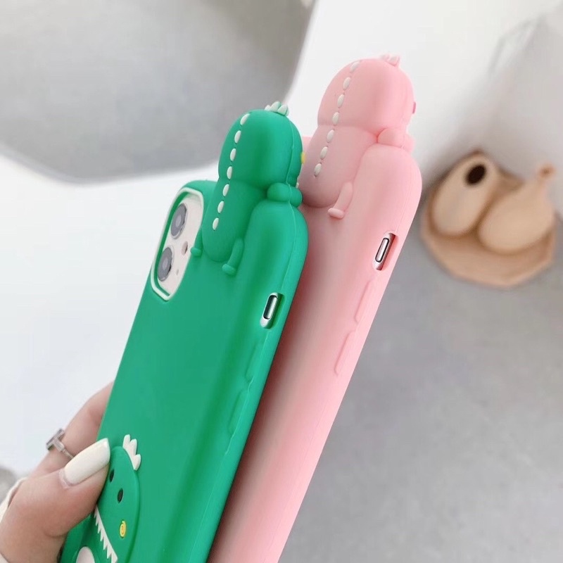Ốp khủng long thú leo dễ thương mềm mịn kèm móc tay cho ip 6/7/8/6plus/7plus/x/xsmax/11/11promax/12