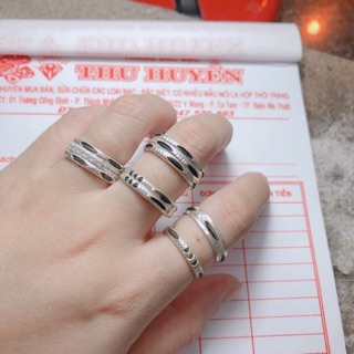 Nhẫn bạc đơn lv nhân tạo