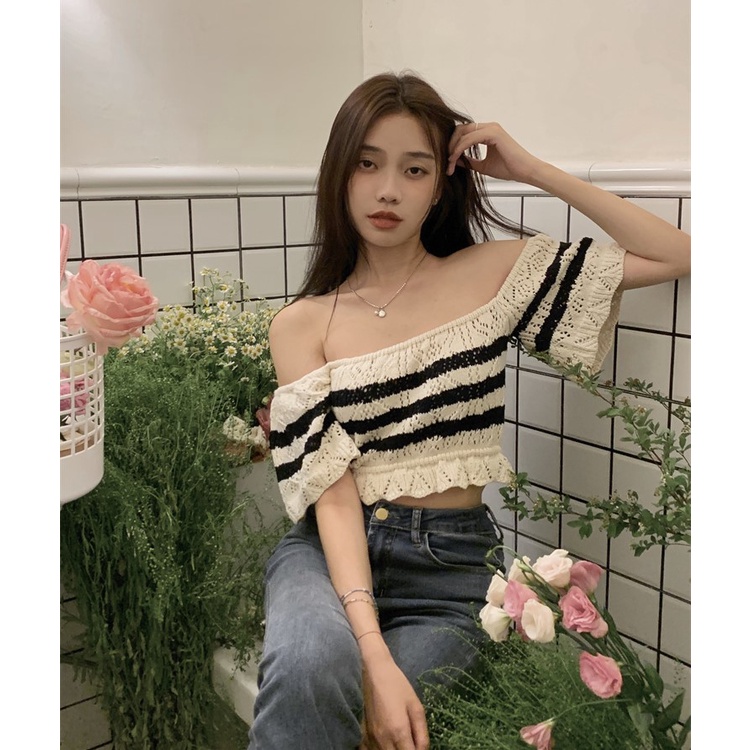 QADCOL  Áo Croptop Cổ Vuông Viền Bèo Họa Tiết Kẻ Sọc Màu Sắc Tương Phản Thời Trang Mùa Hè Cho Nữ