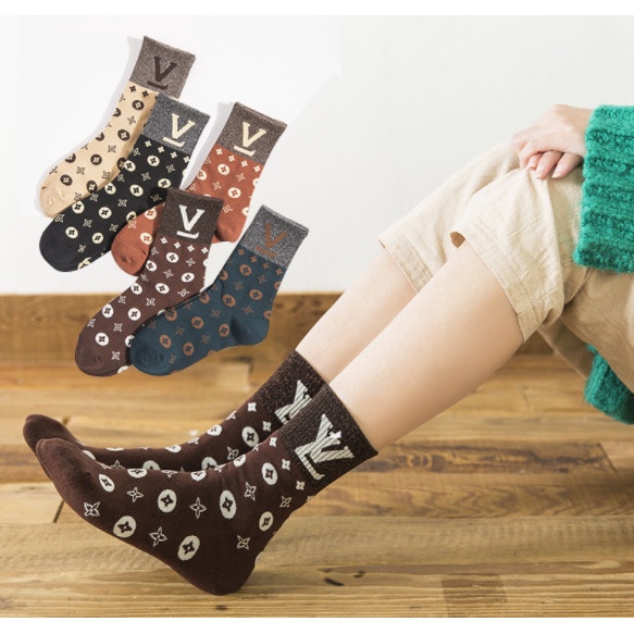 Vớ LV, Vớ NY kim tuyến cổ cao Nam Nữ phong cách thể thao, đường phố, năng động.