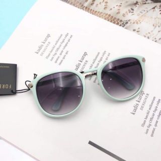 Kính mát Forever21 (hồng)