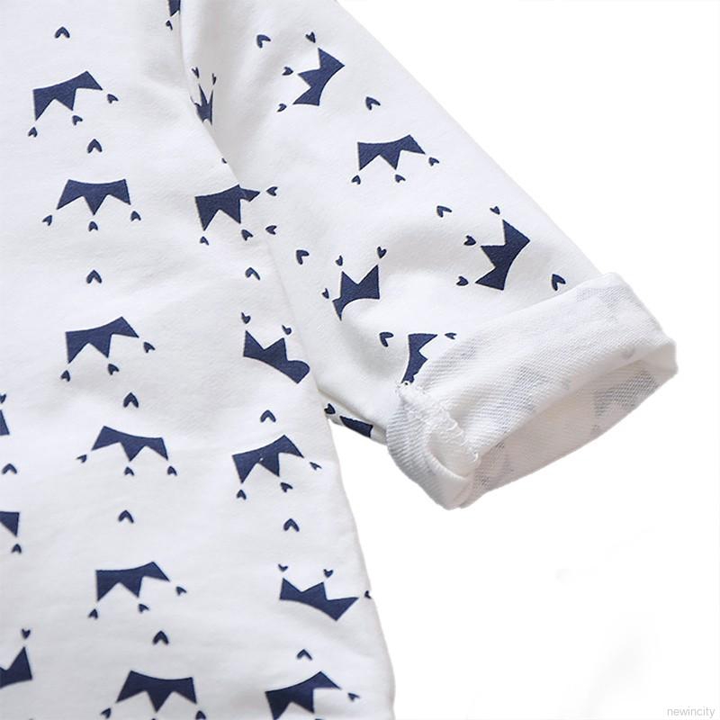 Set áo thun tay dài hoạ tiết vương miện + Quần jeans cho bé trai