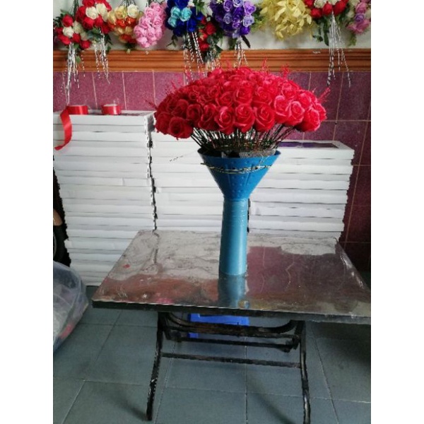 CỐT NHƯA CẮM BÓ HOA TƯƠI HOA SÁP .THÁO RÁP TIỆN DỤNG DỄ DÀNG