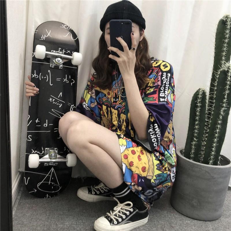 Áo thun dáng rộng cổ tròn hoạ tiết Graffiti phong cách Harajuku