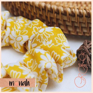 Dây buộc tóc, cột tóc scrunchie lụa hoa nhí vàng trẻ trung