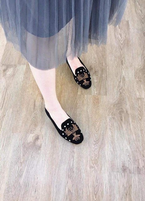 Giày búp bê thêu hoạ tiết con ong xinh xắn