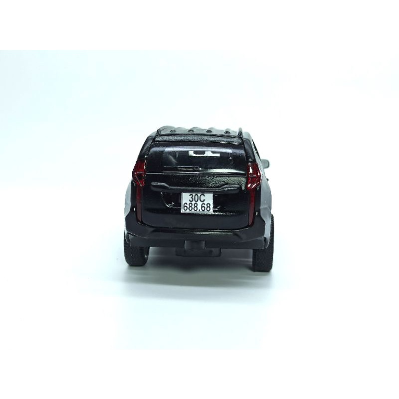 Mô hình xe Mitsubishi Pajero Sport