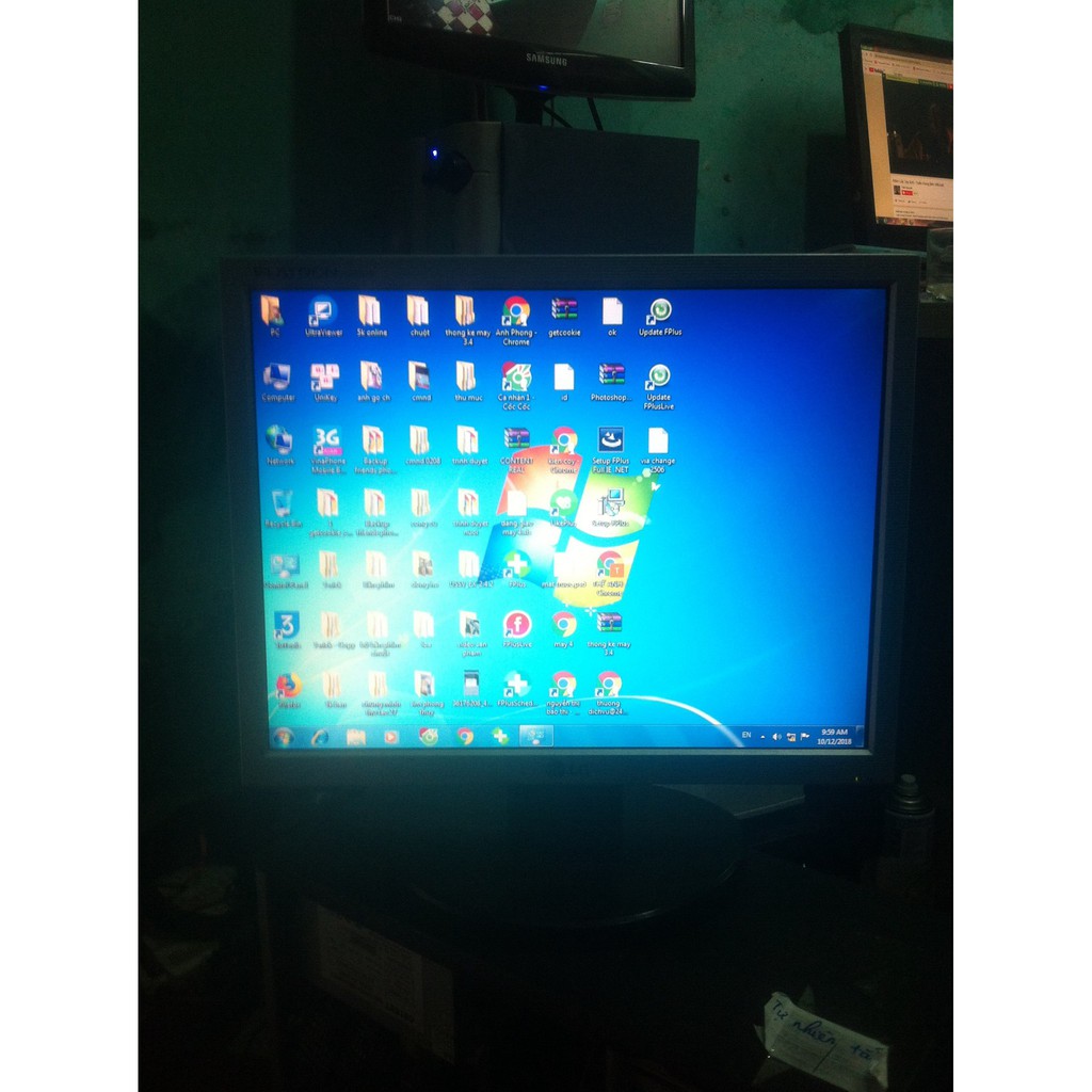 Màn hình máy tính 15 inch vuông đẹp | BigBuy360 - bigbuy360.vn