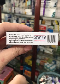 VASELLINE PURE