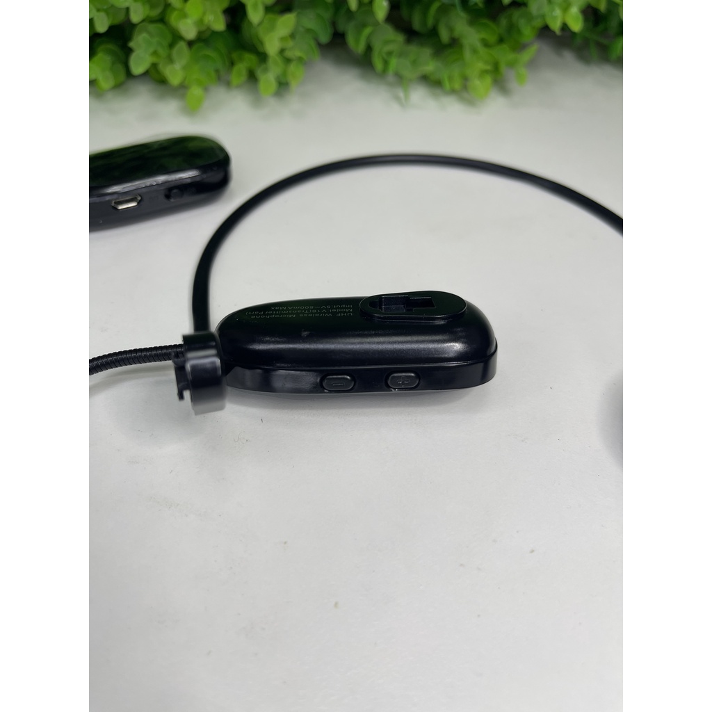 Micro Không Dây Đeo Tai Zansong V16. Mic Không Dây Deo Tai Zansong V16 Cao Cấp, Dễ Dàng Sử Dụng. Bảo Hành 12 Tháng