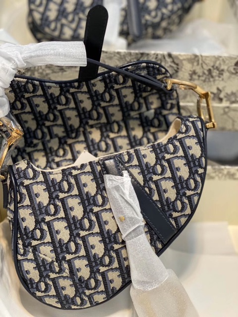 Túi OBLIQUE SADDLE BAG Yên ngựa