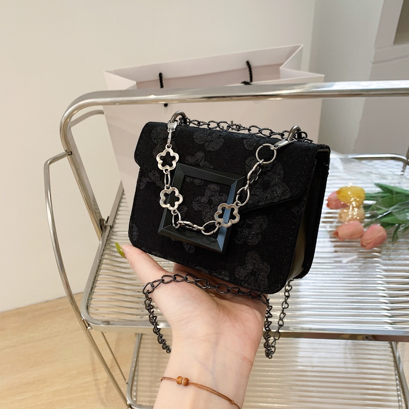 Túi Xách Mini Dáng Vuông Phối Dây Xích Đơn Giản Hợp Thời Trang Cho Nữ