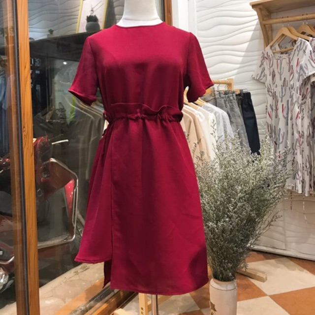 Váy đen rút eo - Layer black dress phiên bản màu đỏ/ trắng