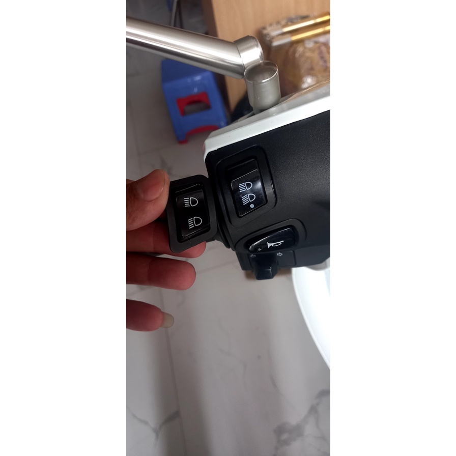 Công tắc tắt đèn xe máy đời mới HANDTOOL sử dụng  bóng halogen, wave , rs , vision ,lead halogen