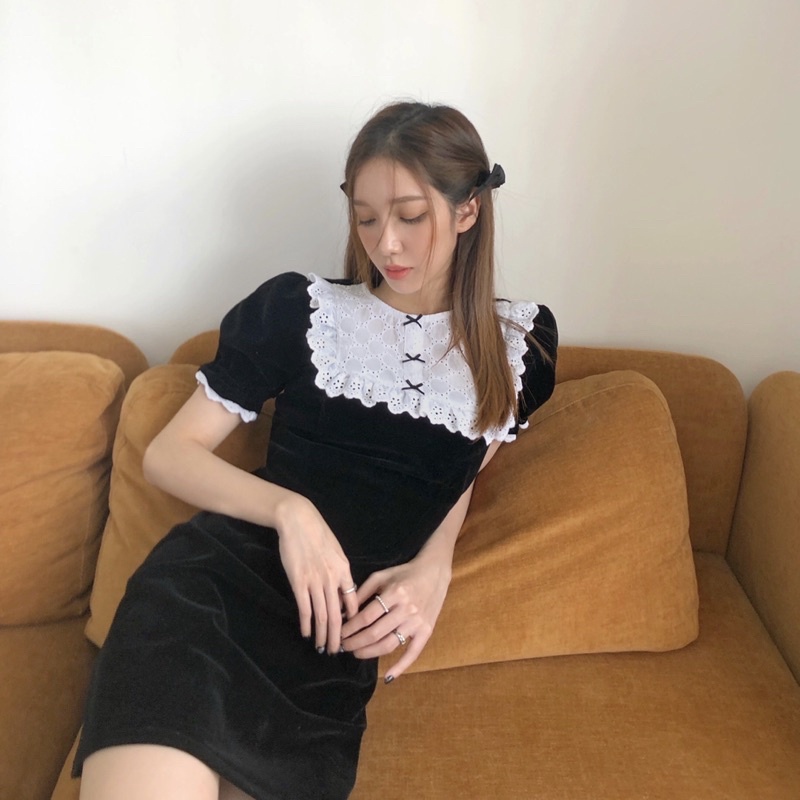 JANET STUDIO • Đầm nhung đen phối ren