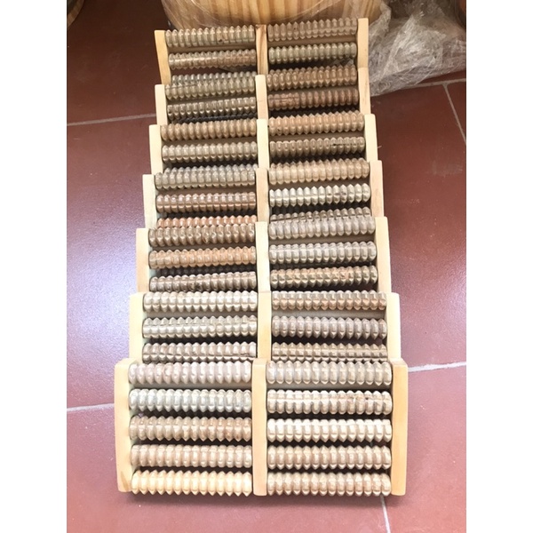 Bàn lăn gỗ masager chân