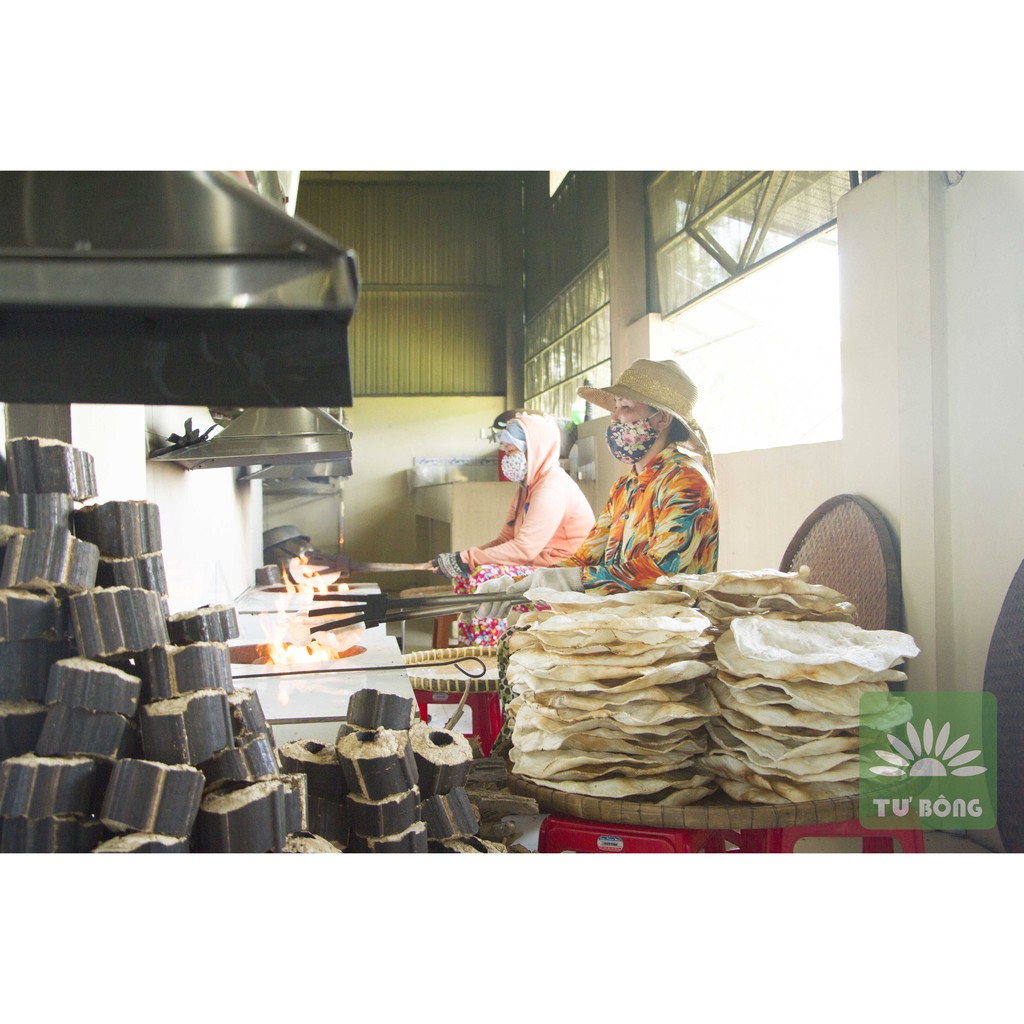 Bánh chuối phồng hạt điều Tư Bông túi 100g - món ăn vặt ít ngọt thơm ngon bổ dưỡng từ Đồng Tháp