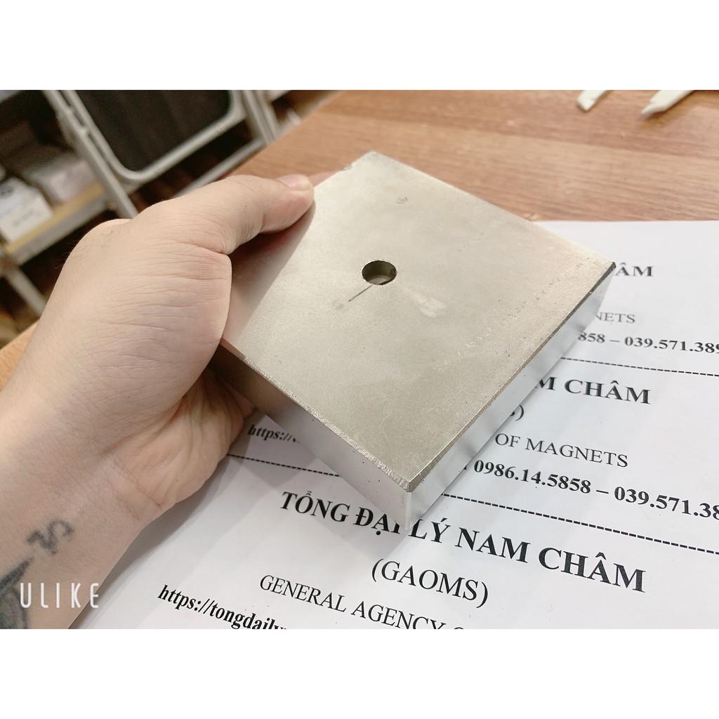 Nam châm khối siêu mạnh 95x95x25mm có lỗ 8mm, nam châm siêu to khổng lồ lực hút mạnh có lỗ