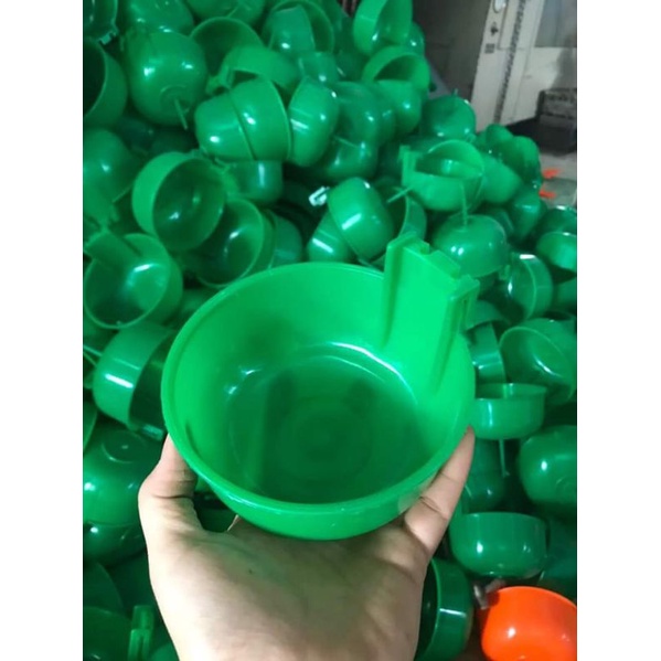 Cóng nhựa máng nhựa gà chọi gà nòi gà tre gà đá