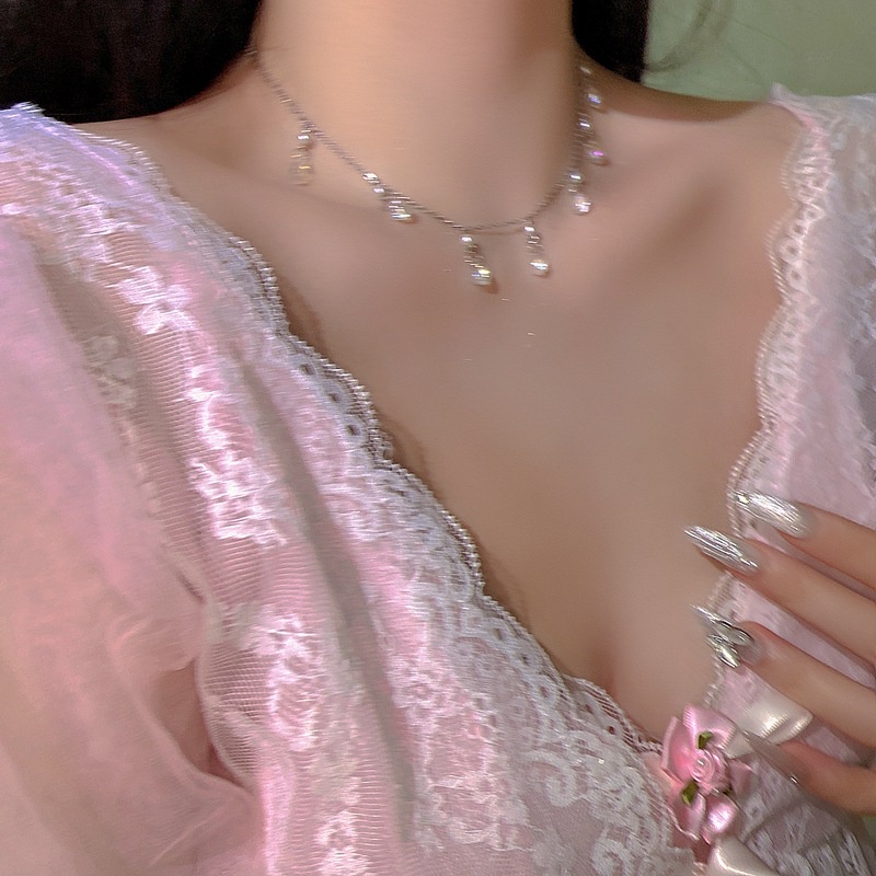 Dây Chuyền Mặt Hình Giọt Nước Đính Đá Phong Cách Retro Thời Trang