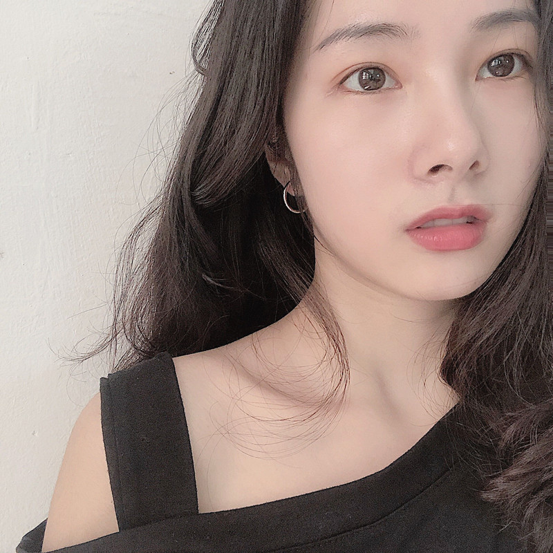 Khuyên Tai Hình Tròn Cá Tính Độc Đáo Cho Nữ